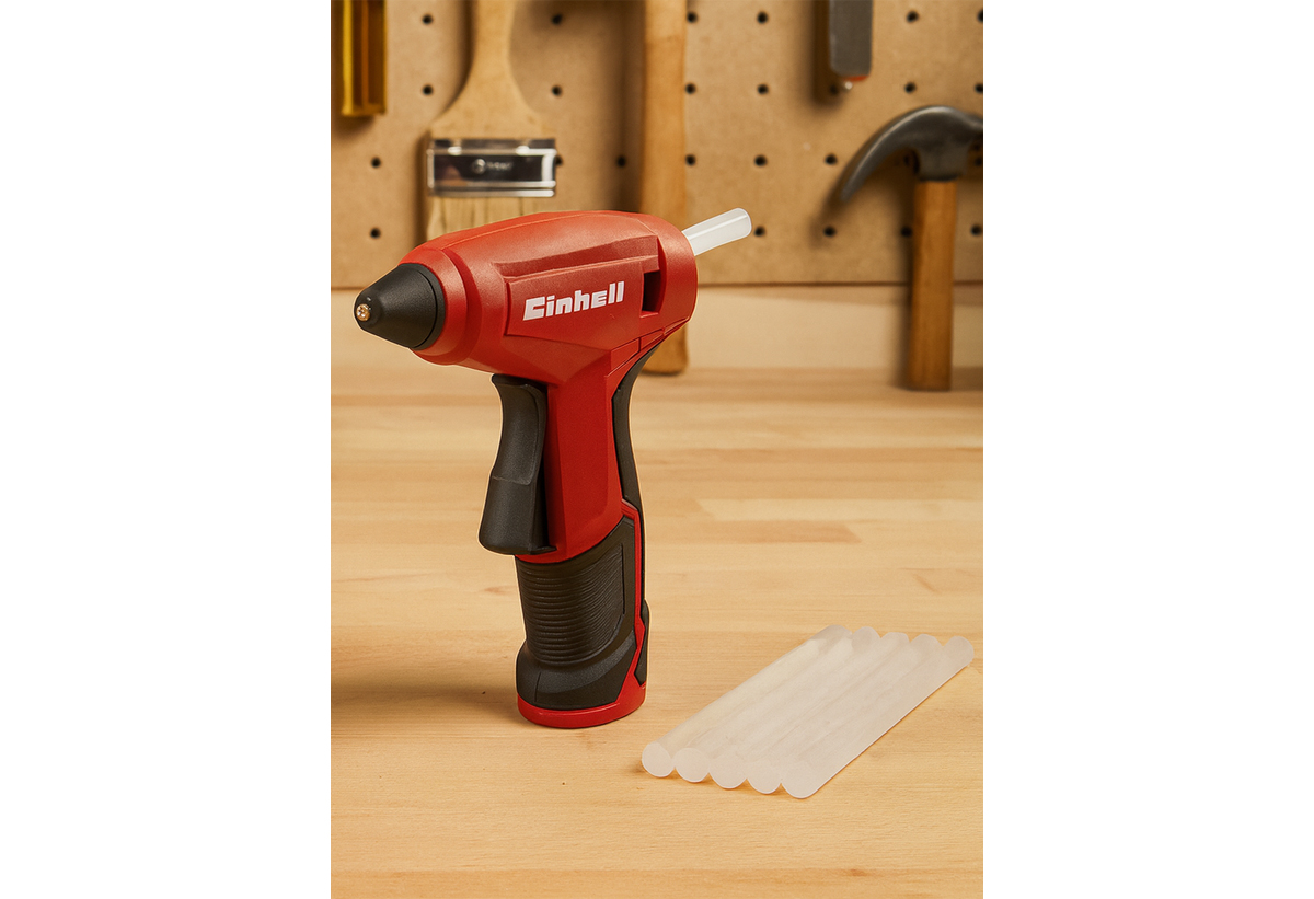 Απεικονίζεται το πιστόλι θερμοκόλλησης 